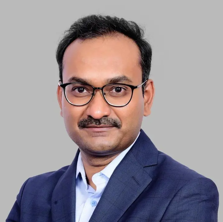 Dr. Ravikumar T